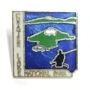 VTG Crater Lake National Park Oregon Silver Tone Enamel Lapel Pin Souvenir Mafco